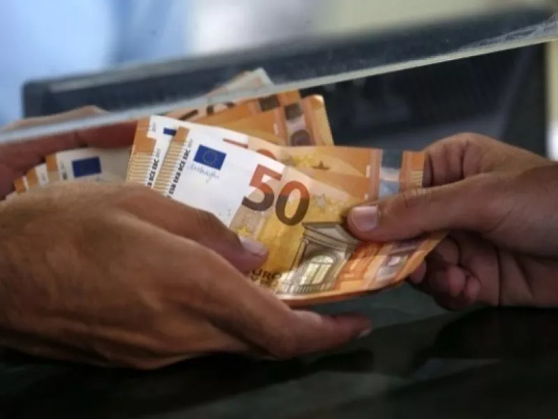 Νωρίτερα οι πληρωμές λόγω Πάσχα: Πότε καταβάλλονται συντάξεις, επιταγή ακρίβειας και μισθοί στο Δημόσιο
