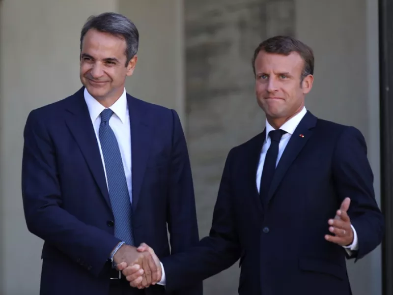 Μακρόν: Κοινή επιχείρηση Γαλλίας- Ελλάδας- Τουρκίας για απομάκρυνση αμάχων από τη Μαριούπολη