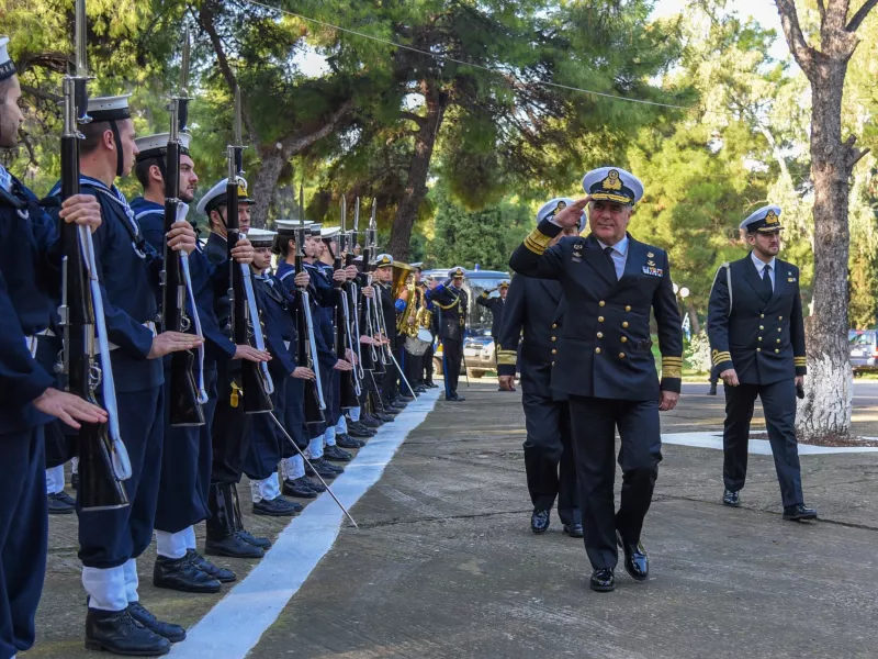 Αρχηγός ΓΕΝ: Η Ελλάδα δεν μπορεί να δεχτεί παραβίαση υφαλοκρηπίδας (upd)