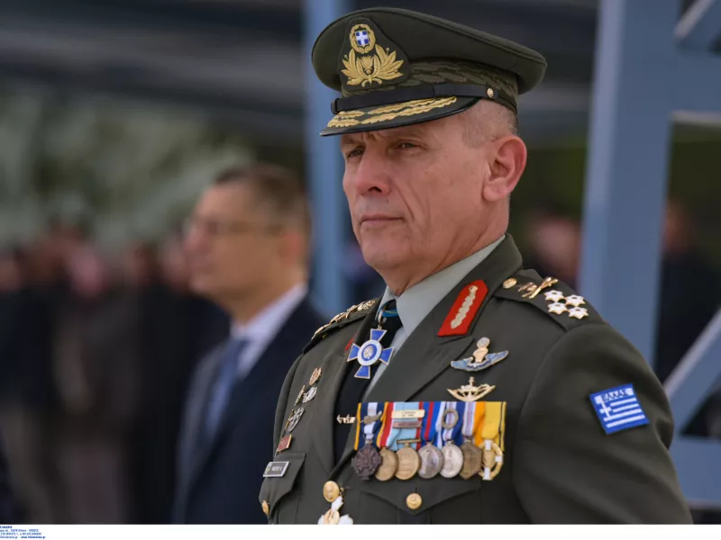 Συνάντηση Μητσοτάκη με τον ΑΓΕΕΘΑ Κωνσταντίνο Φλώρο στο Μέγαρο Μαξίμου 