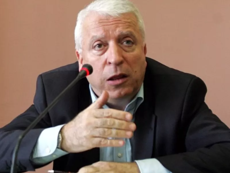Μουτζούρης