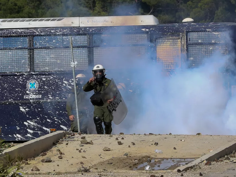 Λέσβος: Τραυματίστηκαν με σκάγια αστυνομικοί στις συμπλοκές 