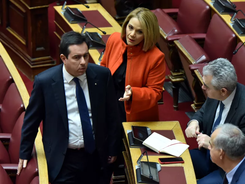 Μηταράκης: Παγώνουν για μια εβδομάδα οι επιτάξεις εκτάσεων στα νησιά 
