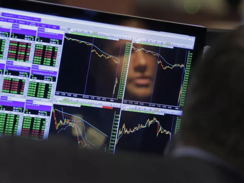 Υποχώρησε κάτω από 5% η απόδοση του 10ετούς ομολόγου