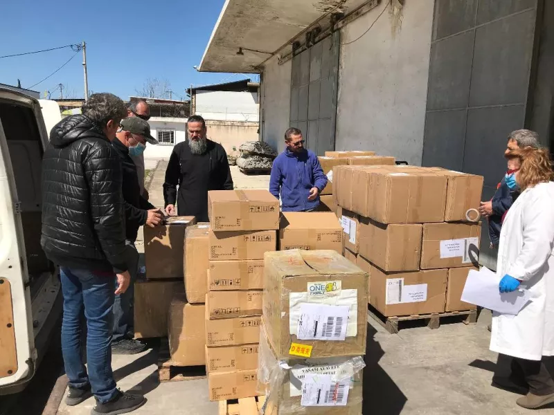 Υγειονομικό υλικό αξίας 300.000 ευρώ από την Εκκλησία στο Υπουργείο Υγείας