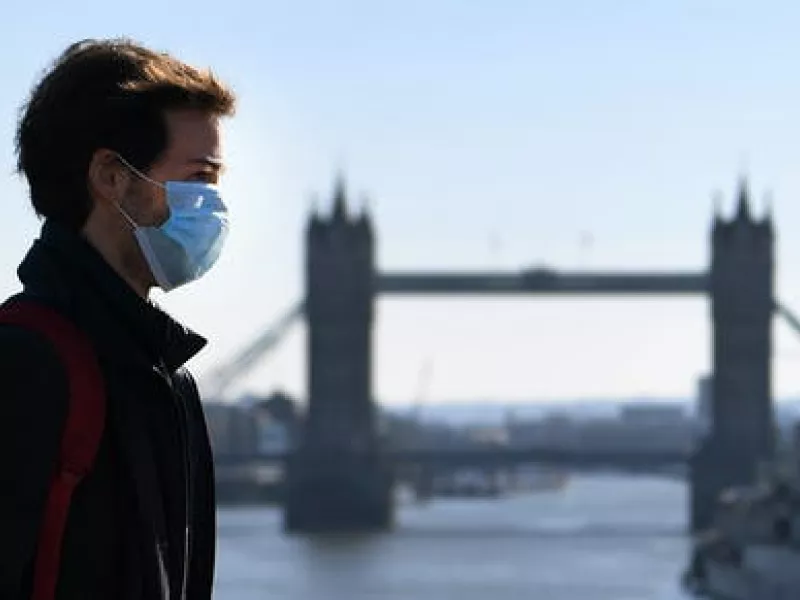 Βρετανία: Υποχρεωτική χρήση μάσκας στα καταστήματα από τις 24 Ιουλίου