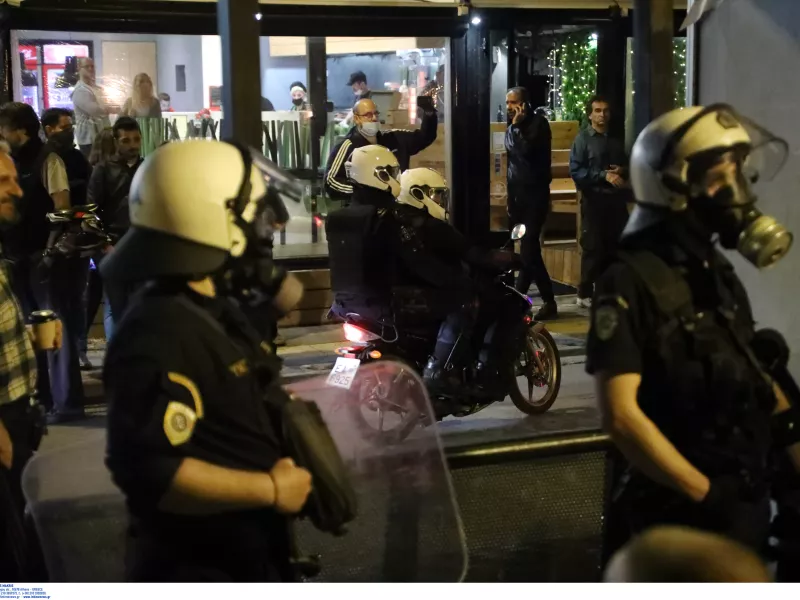 Κυψέλη: Δίωξη για τέσσερα πλημμελήματα βάρος των πέντε συλληφθέντων στα επεισόδια 