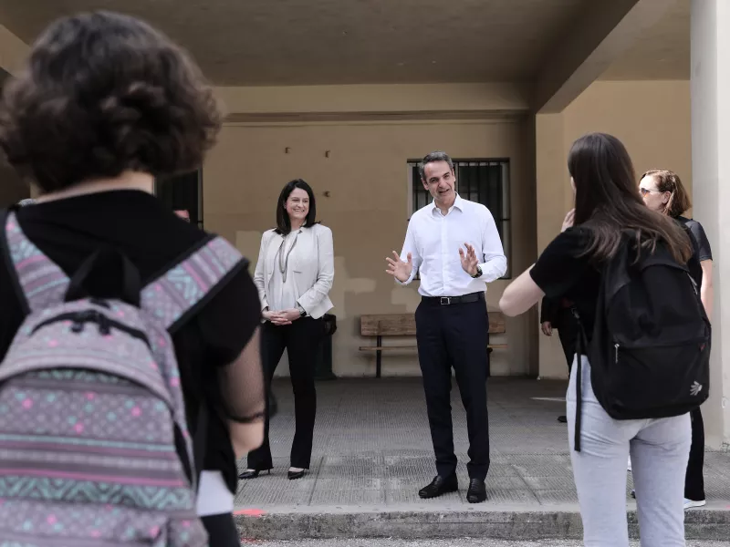 Την Κυριακή η κρίσιμη τηλεδιάσκεψη υπό τον Μητσοτάκη για τα δημοτικά 