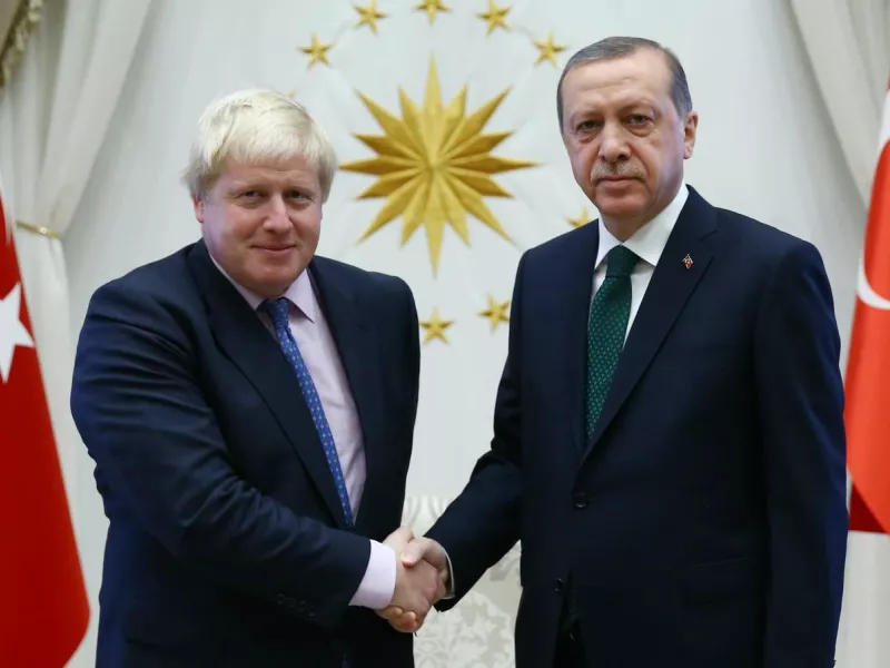 Times: Το παιχνίδι της Τουρκίας είναι θανατηφόρο και ο Τζόνσον το γνωρίζει καλά