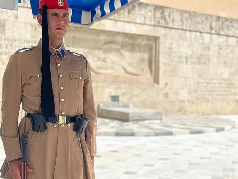 Ομογενής: Όνειρό μου ήταν να γίνω εύζωνας στην Προεδρική Φρουρά