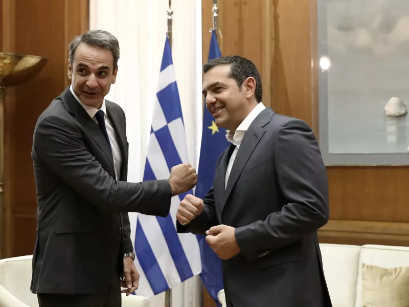 Ολοκληρώθηκε η συνάντηση Μητσοτάκη - Τσίπρα για ελληνοτουρκικά: Ο πρώτος διάλογος