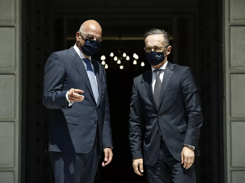 Δένδιας σε Μάας: Διάλογος δεν υφίσταται υπό το καθεστώς των απειλών