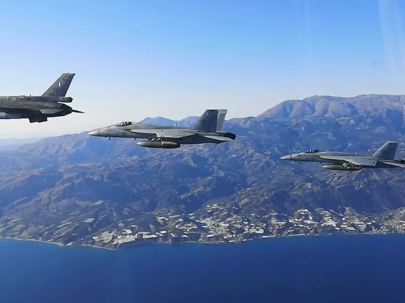 Μήνυμα προς Τουρκία: Κοινή αεροναυτική άσκηση Ελλάδας – Kύπρου - Γαλλίας (video)