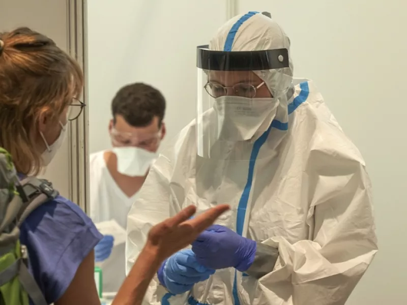 Έρευνα: Γιατί κάποια άτομα με κορωνοϊό δεν έχουν συμπτώματα, ενώ άλλα νοσούν σοβαρά;