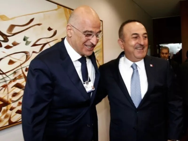 Πρόβα διαλόγου Δένδια-Τσαβούσογλου στην Καθημερινή -Τι λένε στα άρθρα τους  