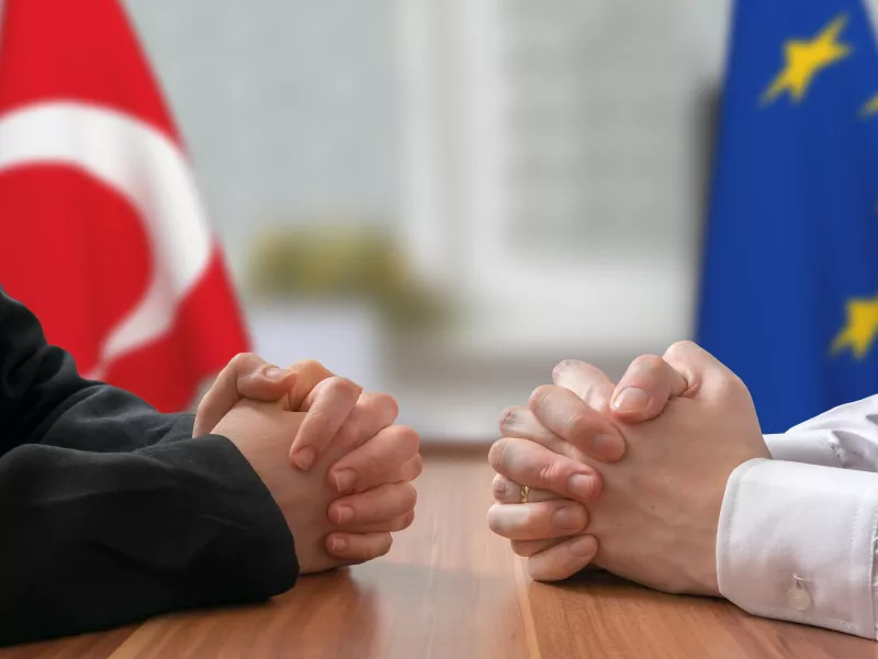 Αξιωματούχος ΕΕ για Σύνοδο Κορυφής: Προσπάθεια για ισχυρή προειδοποίηση στην Τουρκία