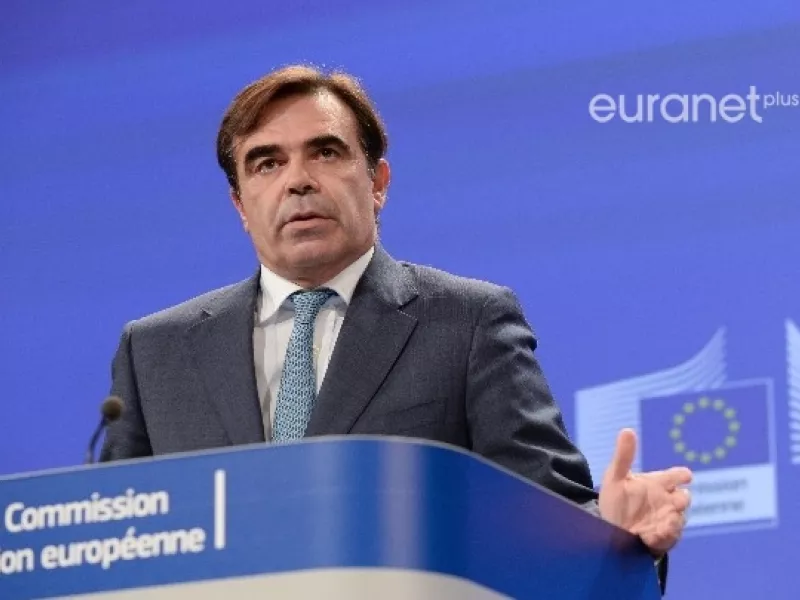 Μ.Σχοινάς: Η ΕΕ έτοιμη να συνδράμει την Ελλάδα σε όλα τα επίπεδα για τη Μόρια