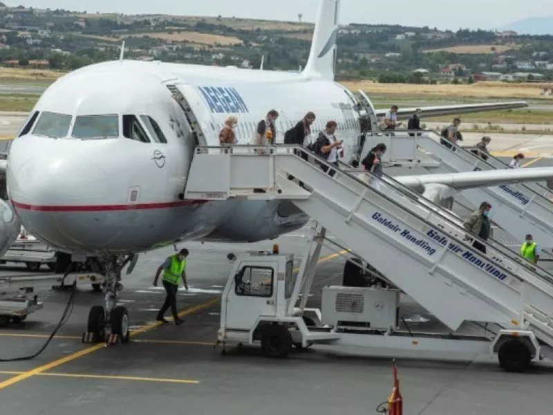 Μεθυσμένες τουρίστριες αναστάτωσαν αεροπλάνο