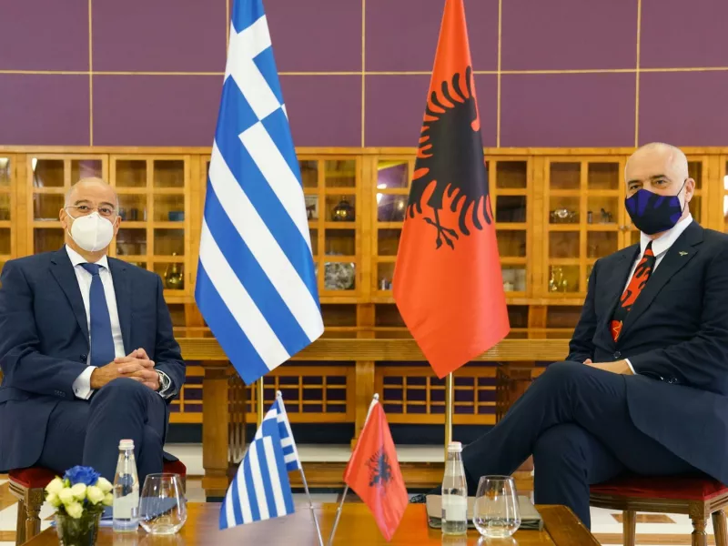 Συμφωνία Ελλάδας - Αλβανίας: Πάνε στη Χάγη για τις θαλάσσιες ζώνες