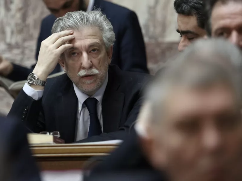 “Μπουρλότο” Κοντονή σε ΣΥΡΙΖΑ: Ομαδικά πυρά για Χρυσή Αυγή και νέο Ποινικό Κώδικα