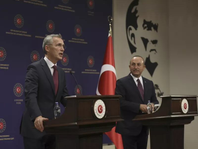 Παρασκηνιακές διεργασίες για την έναρξη διερευνητικών- Η επίσκεψη Στόλτενμπεργκ σε Αθήνα και Άγκυρα