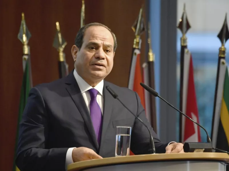 Αίγυπτος: Ο πρόεδρος Σίσι εγκαινίασε ναυτική βάση κοντά στα σύνορα με τη Λιβύη	