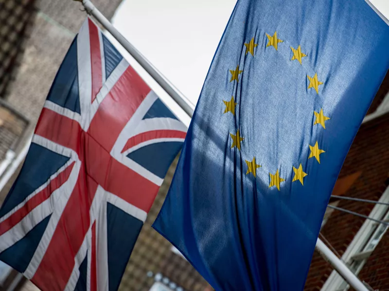 Brexit: Έτοιμη για διαπραγματεύσεις η ΕΕ και μετά το τέλος του έτους αν χρειαστεί