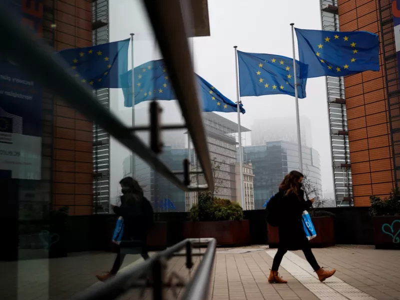 ΕΕ: Τηλεδιάσκεψη των ΥΠΕΞ την Κυριακή για τον αποκλεισμό της Ρωσίας από το SWIFT