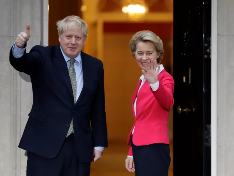 Brexit: Στις Βρυξέλλες μεταβαίνει ο Τζόνσον - Θα συναντηθεί με την πρόεδρο της Κομισιόν