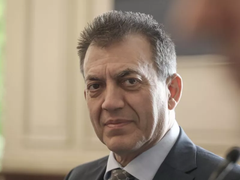 Βρούτσης