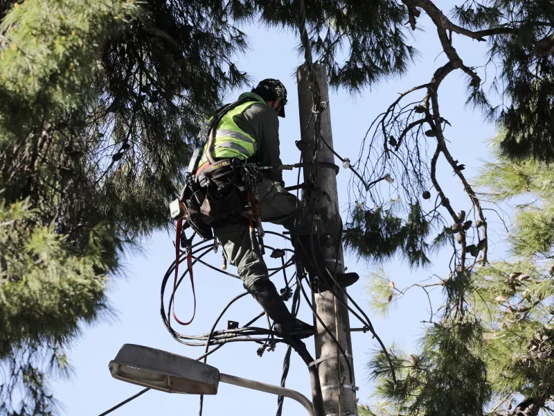 ΔΕΔΔΗΕ: Αποκαταστάθηκαν οι ζημιές μέσης τάσης σε όλες τις περιοχές -Παραμένουν κάποιες μεμονωμένες 