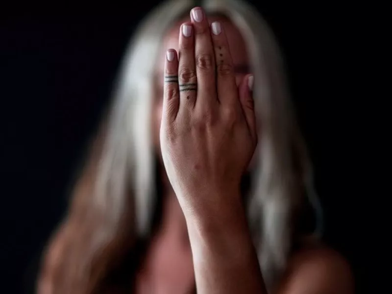 Δύο κατακόκκινες γραμμές για το ελληνικό MeToo