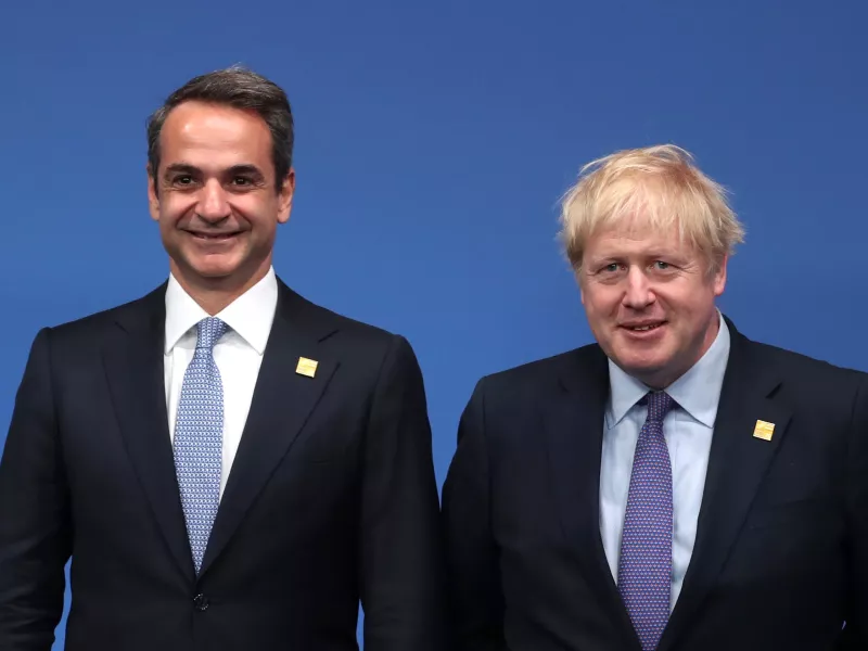 Επικοινωνία Μητσοτάκη – Τζόνσον για την Ουκρανία ενόψει της Συνόδου του ΝΑΤΟ