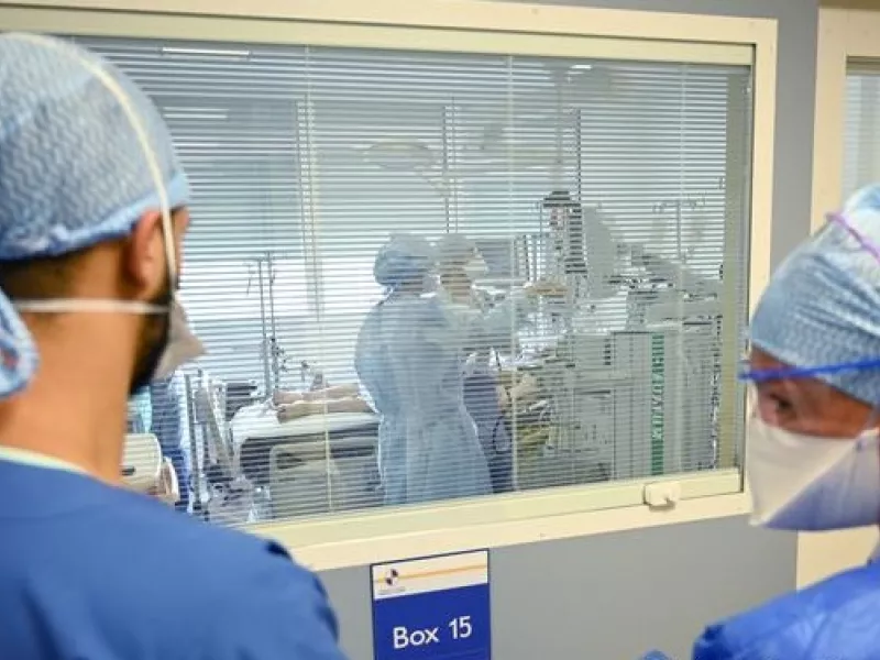 Κορωνοϊός: Άλλαξαν τα συμπτώματα εξαιτίας της μετάλλαξης Δ' -Επιστήμονας εξηγεί τι συμβαίνει