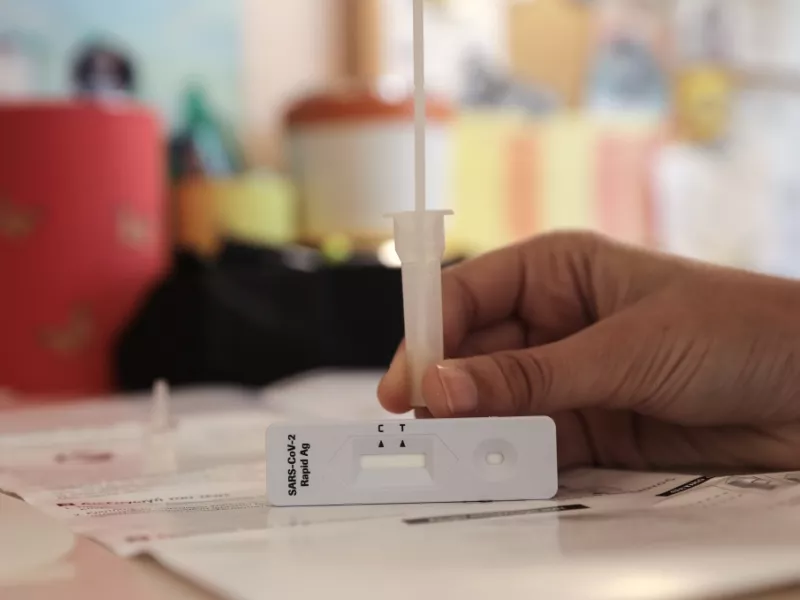 Διανομή self tests από σήμερα για μαθητές και εκπαιδευτικούς