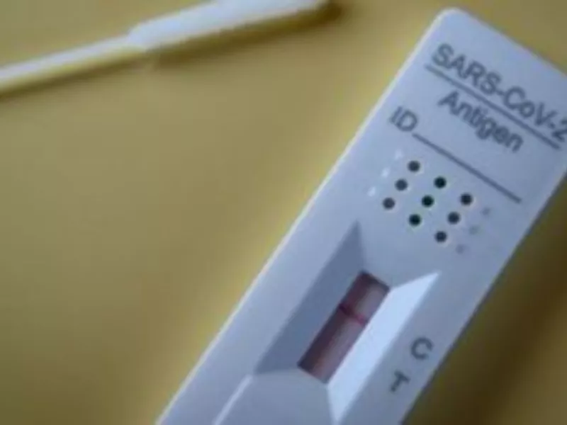 Κορωνοϊός: Από τις 14 Μαρτίου η διάθεση self test σε μαθητές και εμβολιασμένους εκπαιδευτικούς