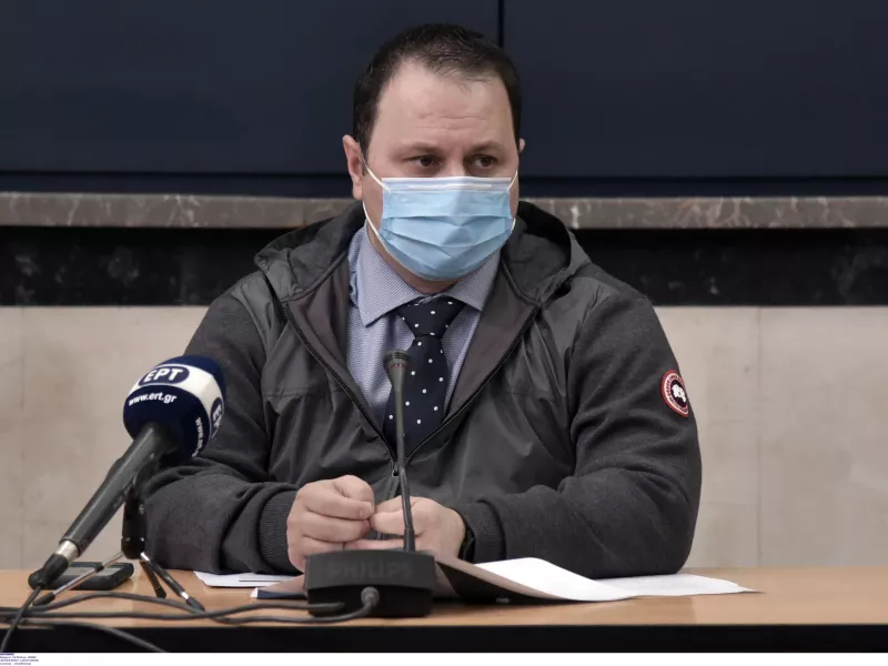 Σταμπουλίδης: Πώς θα ανοίξει η εστίαση, τα όρια σε πελάτες και τα self test (διαγράμματα) 