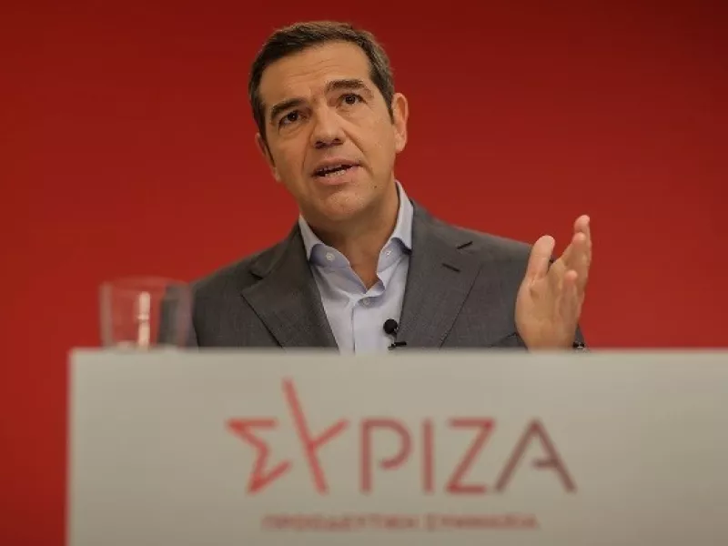 Τσίπρας: Ο Μητσοτάκης σαμποτέρ του εμβολιασμού – Αντί τιμωρητικών μέτρων ενθάρρυνση, κίνητρα 