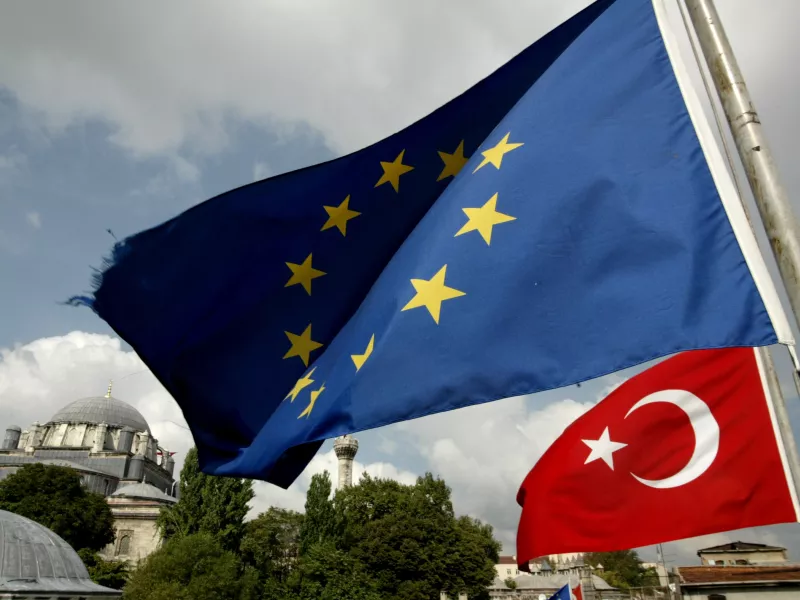 «Δεν είστε δικαστήριο»: Πυρά της Άγκυρας κατά της ΕΕ επειδή στήριξε την Ελλάδα για το «τουρκολιβυκό μνημόνιο»:
