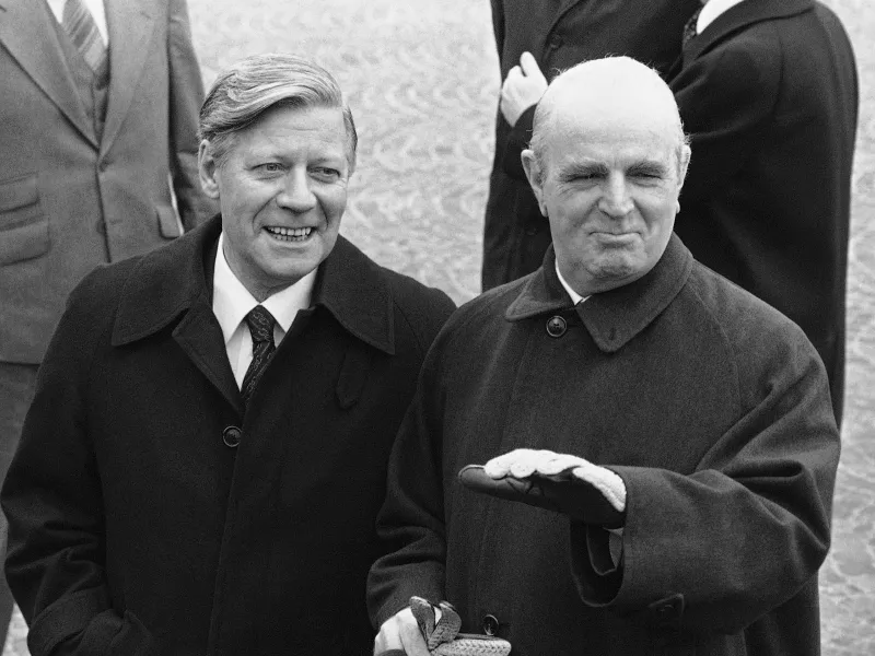 Ένταξη στην ΕΟΚ 42 χρόνια πριν: Όταν δάκρυσε ο Κων/νος Καραμανλής – Η αντίθεση Ανδρέα, ΚΚΕ