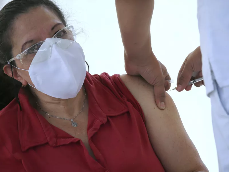 Πλεύρης: Στο 90% η εμβολιαστική κάλυψη των άνω των 60 ετών μετά το πρόστιμο -Ίσως επανέλθει τον Σεπτέμβριο 