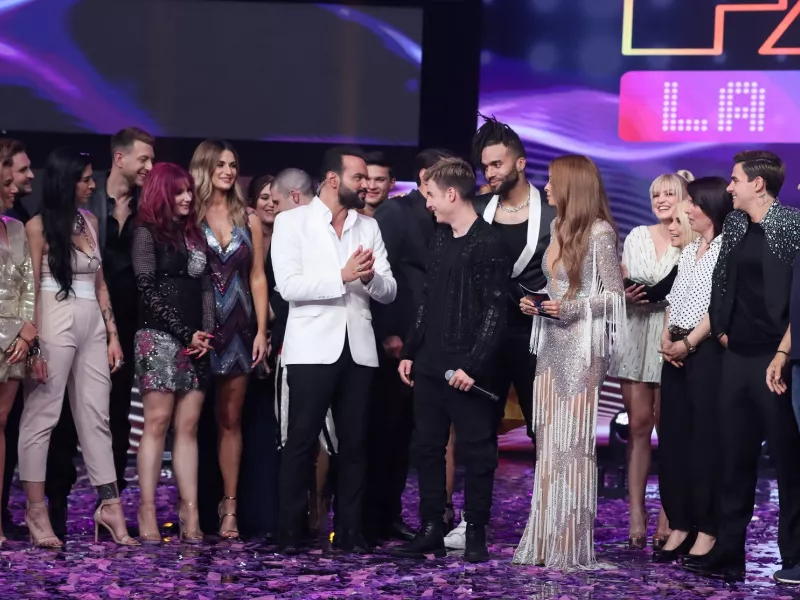 House of Fame La Academia: 630 ώρες μαθημάτων 185 stage outfits 172 acts 27 makeovers 22 special guests 19 σπουδαστές 8 ηχογραφήσεις 1 μεγάλος νικητής