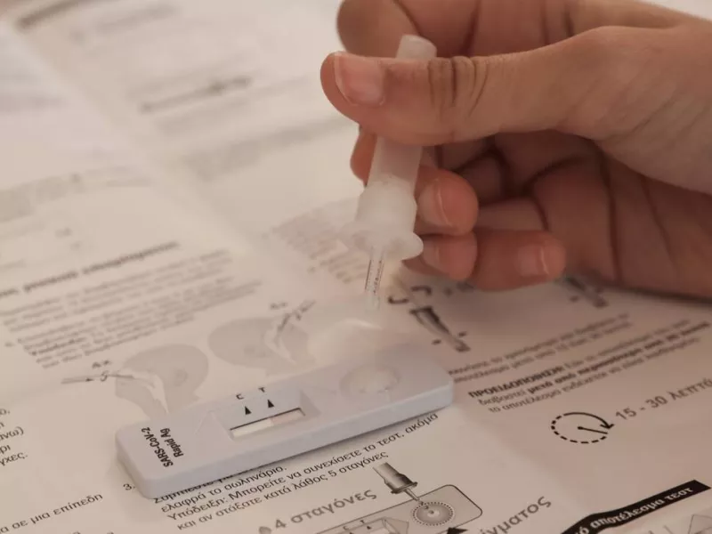 Τη Δευτέρα 10 Μαΐου θα μπορούν να προμηθευτούν νέο self test οι εργαζόμενοι στο Δημόσιο