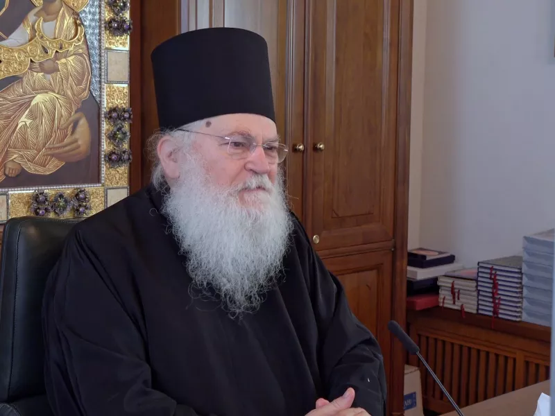 Κορωνοϊός: Διασωληνώθηκε ο Ηγούμενος της Μονής Βατοπαιδίου Εφραίμ
