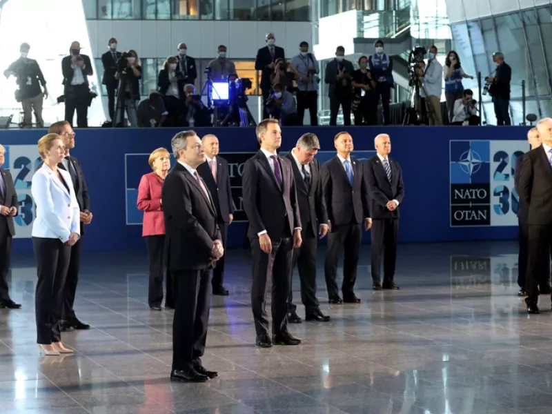 Σύνοδος ΝΑΤΟ - Ανακοινωθέν: Εντεινόμενη απειλή η Ρωσία - Ανησυχία για το Πεκίνο