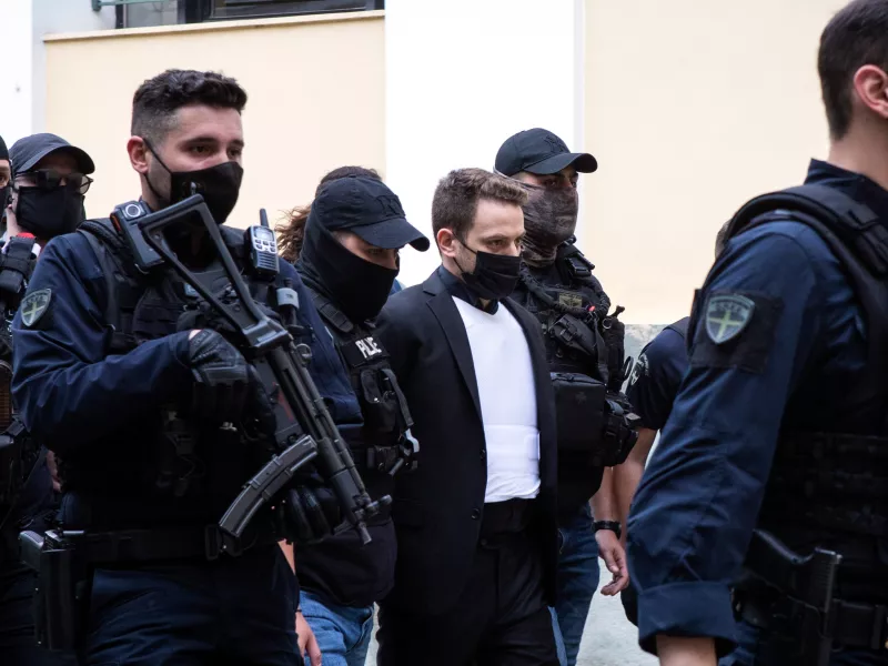 Γλυκά Νερά: Προθεσμία για να απολογηθεί την Τρίτη το πρωί έλαβε ο 33χρονος πιλότος