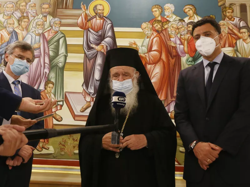 Ιερά Σύνοδος: Αποκλειστική και επιστημονικά ελεγμένη λύση ο ελεύθερος εμβολιασμός 