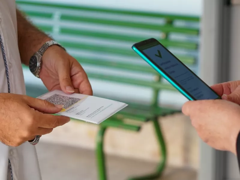 Από αύριο αρχίζει η περίοδος αποδοχής 270 ημερών για τα πιστοποιητικά εμβολιασμού