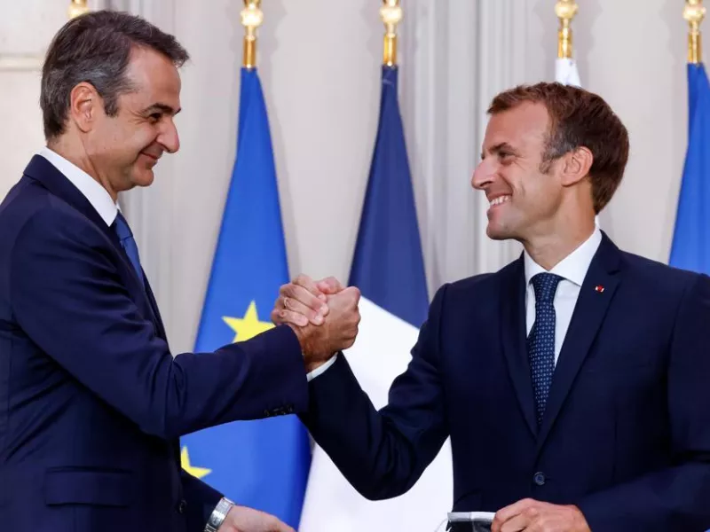 Γερμανικός Τύπος: O Μακρόν θέλει προστασία της Ελλάδας - Ταπεινωτικό ταξίδι Ερντογάν στον Πούτιν;