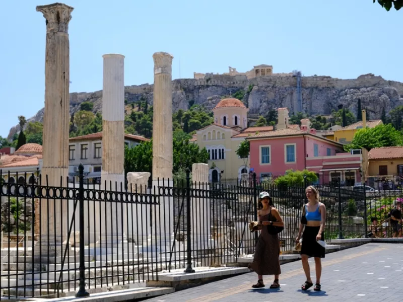 Παγώνη σε ΣΚΑΪ: Αύξηση πάνω από 40% στις εισαγωγές - Αύγουστος με εξάρσεις και υφέσεις